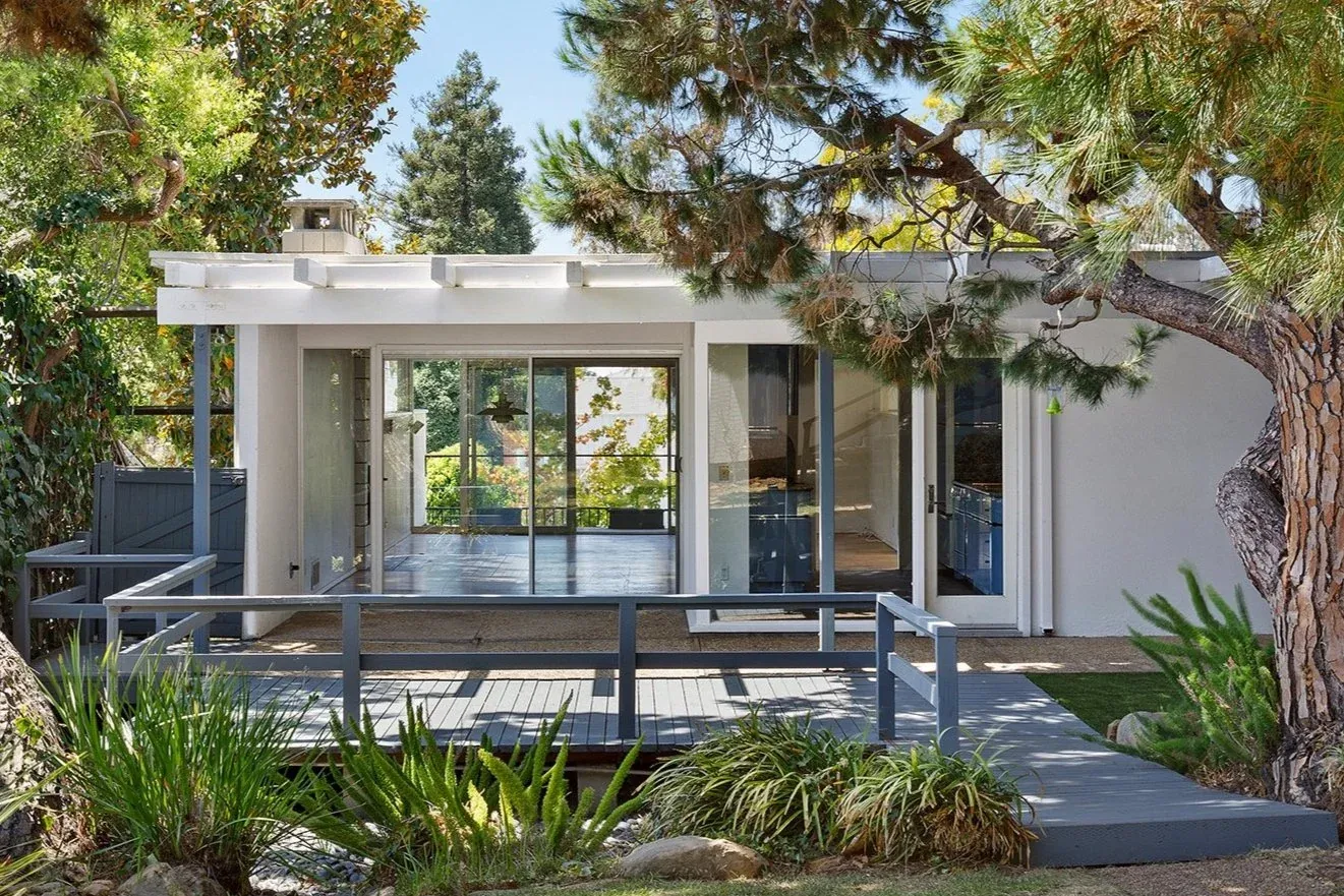 Contemporary home exterior on Iliff Street, Pacific Palisades
